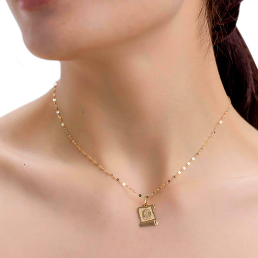 Collar Con Medalla De Virgen Italiana De Oro De 14k