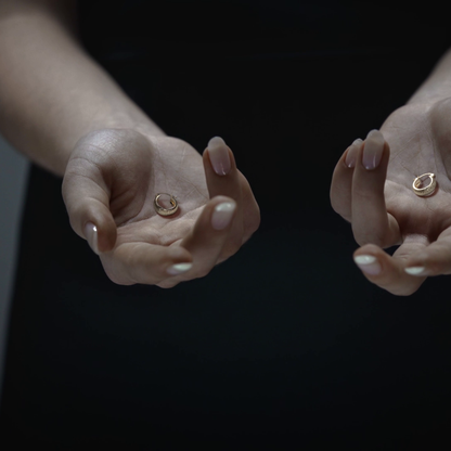 Arracada Diamantada Bangle De Oro 10k Estilo Panal, 6mm