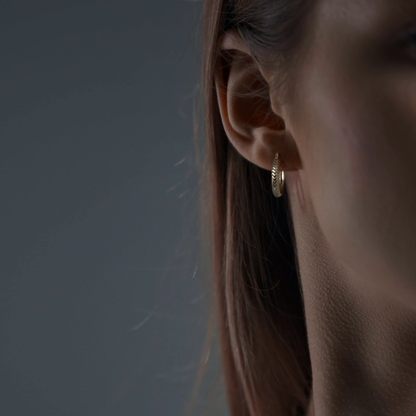 Arracada Bangle De Oro 10k Diamantado Diagonal