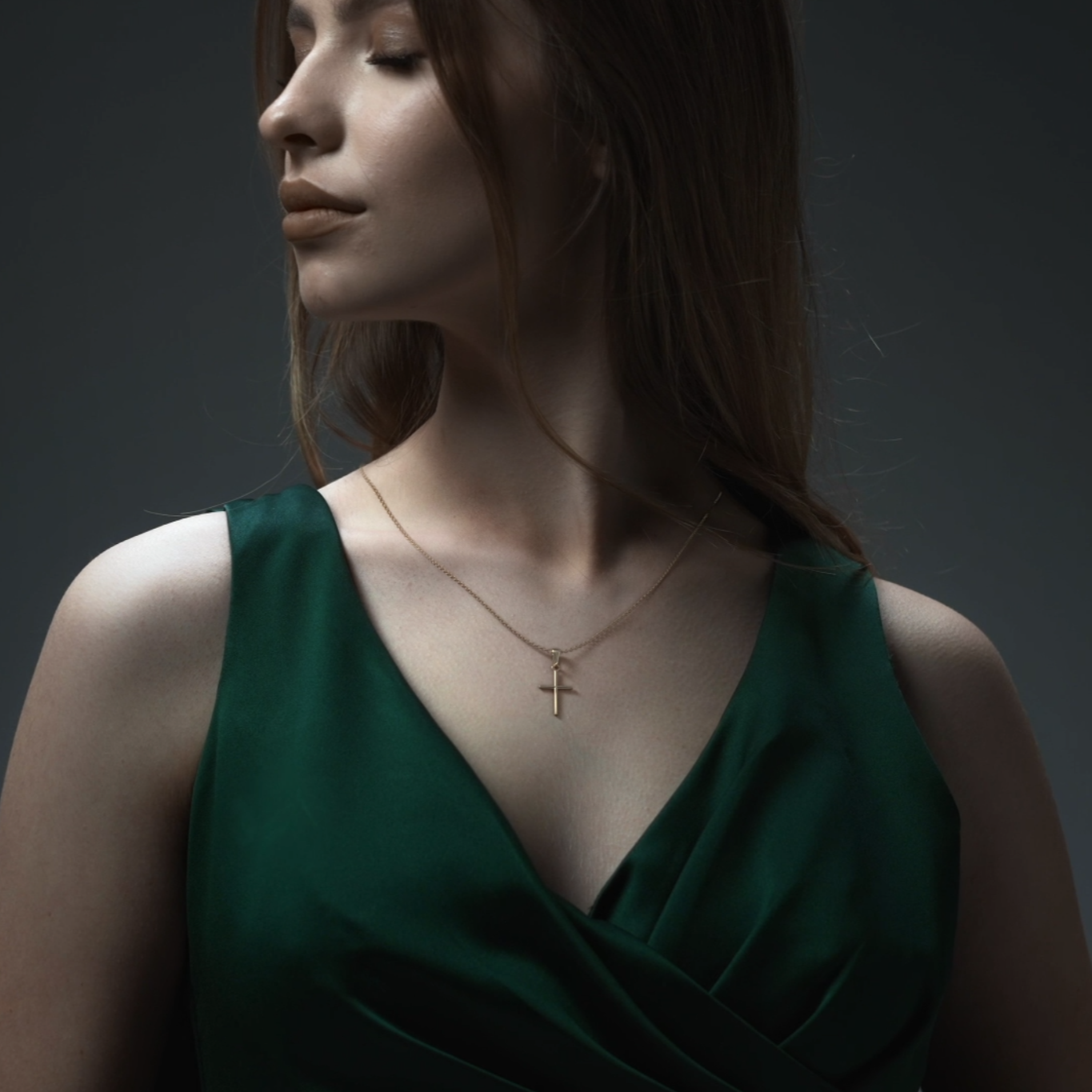 Dije Cruz de Oro 10 y 14 Quilates para Collar - Joyería Católica Ideal para Mujer, Hombre, Niña y Niño