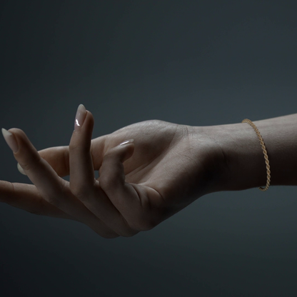 Pulsera de Oro 10K Estilo Torsal Italiano | Brazalete Elegante de 3.8mm