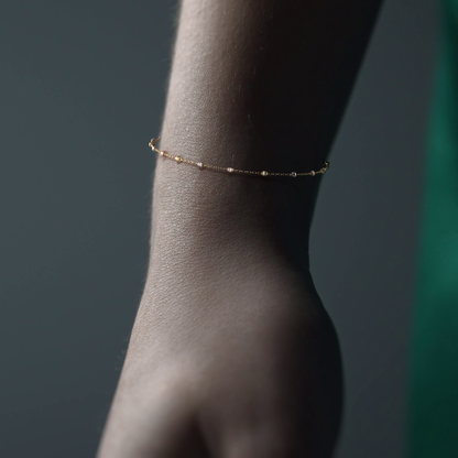 Esclava Viviana Ajustable de Oro 10K con Bola Lisa | Pulsera Elegante de Joyería Fina