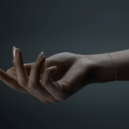 Esclava Viviana Ajustable de Oro 10K con Bola Lisa | Pulsera Elegante de Joyería Fina