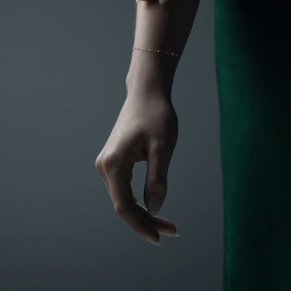 Esclava Viviana Ajustable de Oro 10K con Bola Lisa | Pulsera Elegante de Joyería Fina